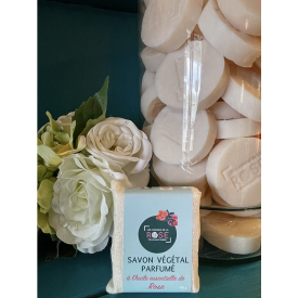 SAVON VÉGÉTAL PARFUMÉ À...
